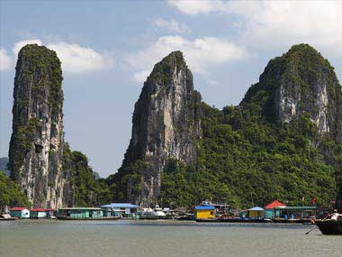 Places you must visit in Vietnam: Halong Bay